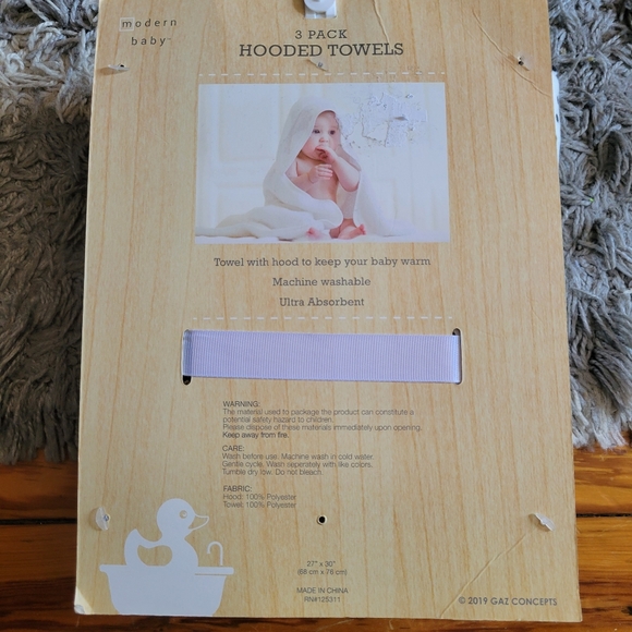 NEW Modern Baby 3 Pack Hooded Towels - Picture 3 of 3